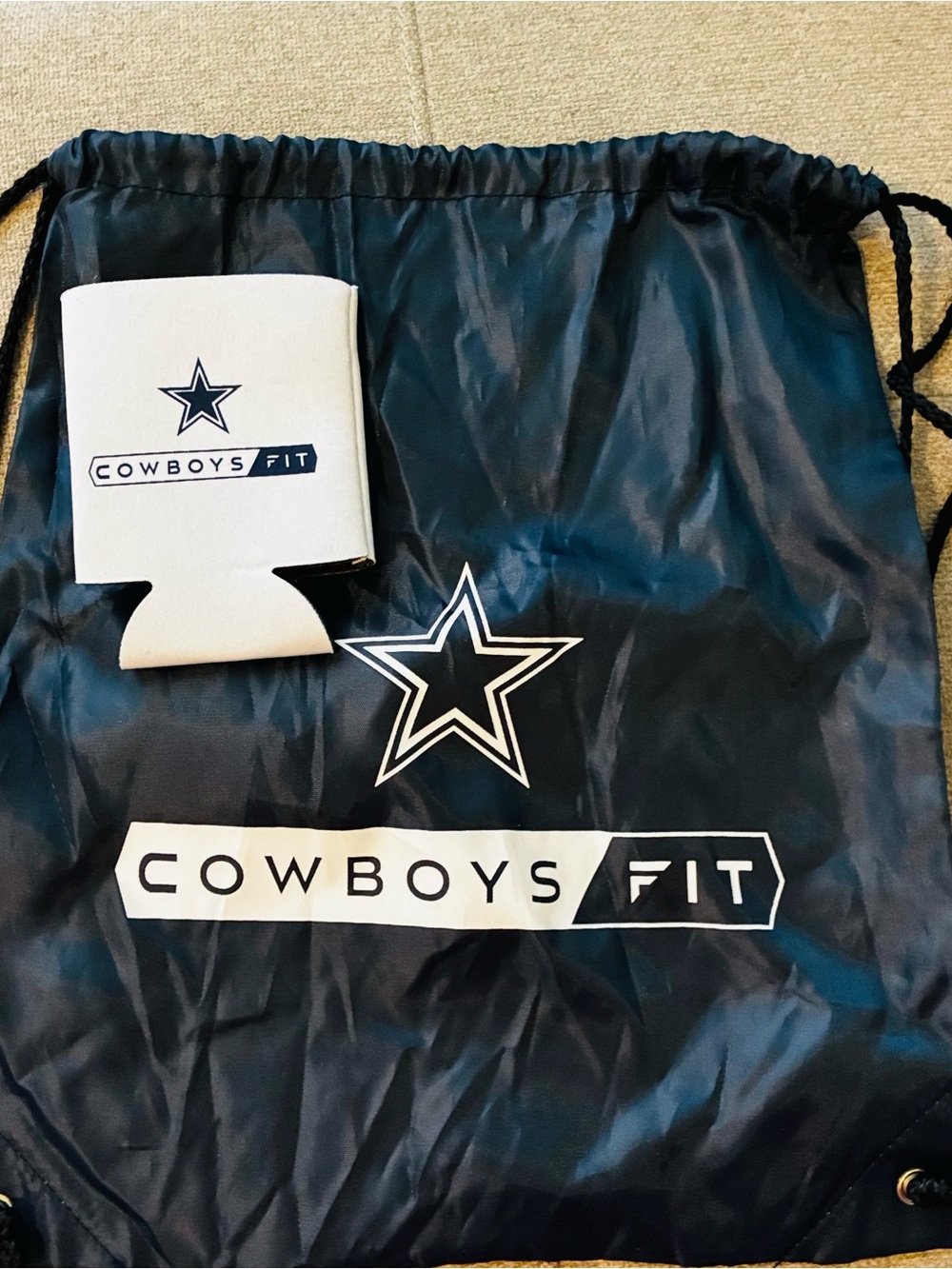 Dallas Cowboy Navy Blue Drawstring Gym Bag & Koozie- UNISEX
